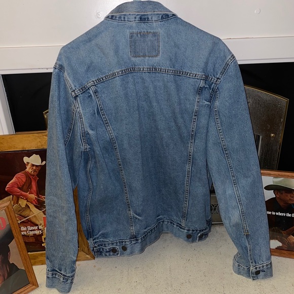 Levi’s trucker jacket size L - Picture 3 of 4